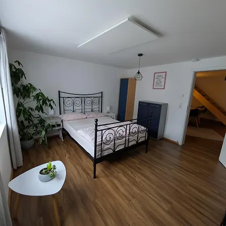 Fewoflagmeier Meidelstetten I Maisonetten Alb Apartmán